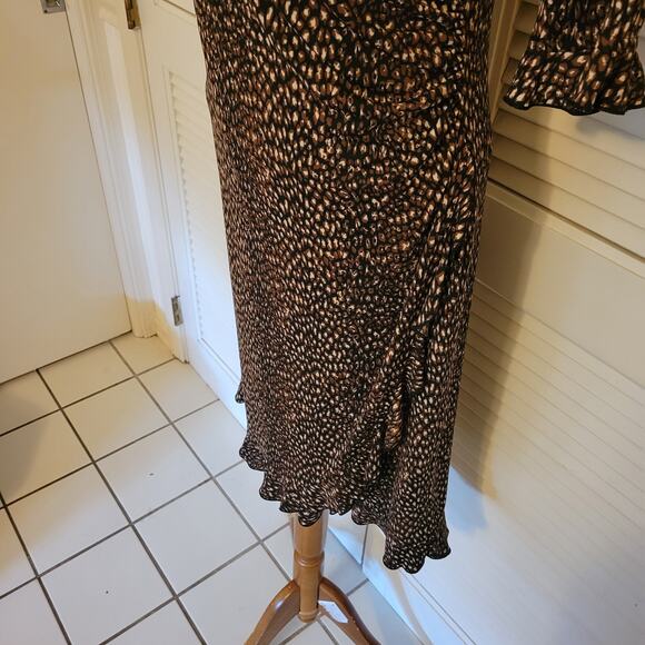 Leopard Print Faux Wrap Midi Dress V Neck New York & Company XS Stretchy - Picture 3 of 7